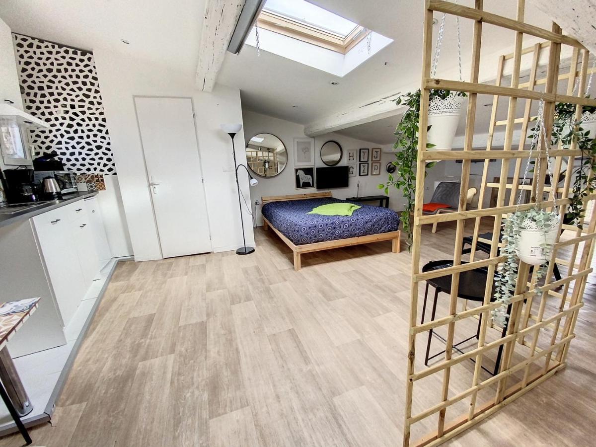 Grand St Pierre Studio Mansarde Atypique Climatise Sète Kültér fotó